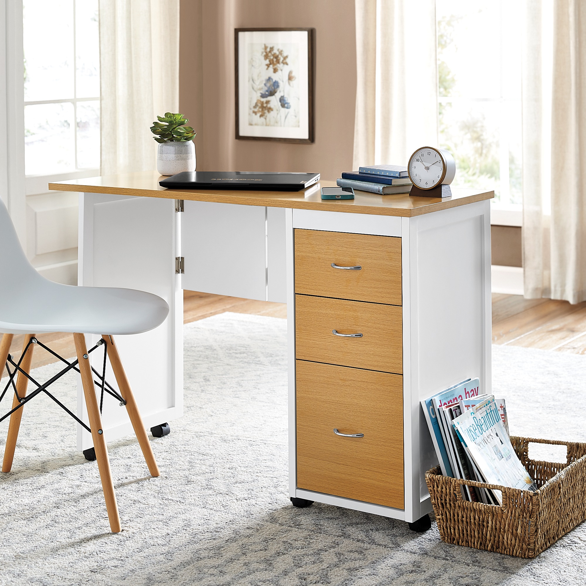 Two-Tone Foldable Table